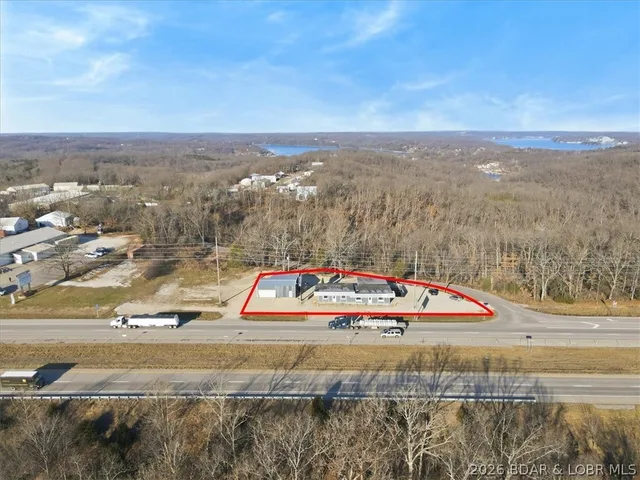 Primary bedroom — 6677 W US 54 Highway Osage Beach Missouri real estate