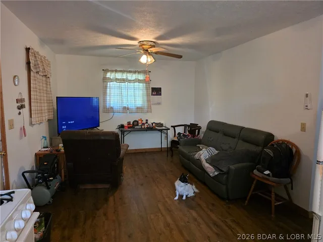Primary bedroom — 33311 Fox Hills Drive Stover Missouri real estate
