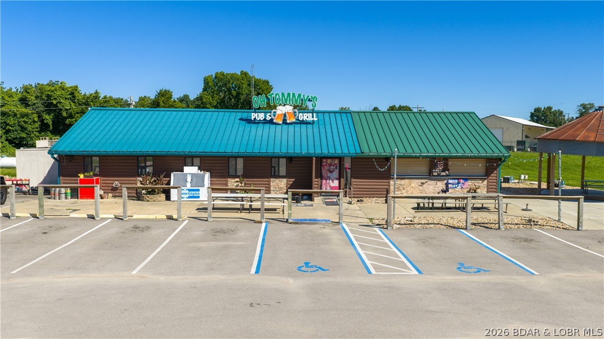 6285 N State Hwy 7, Roach MO