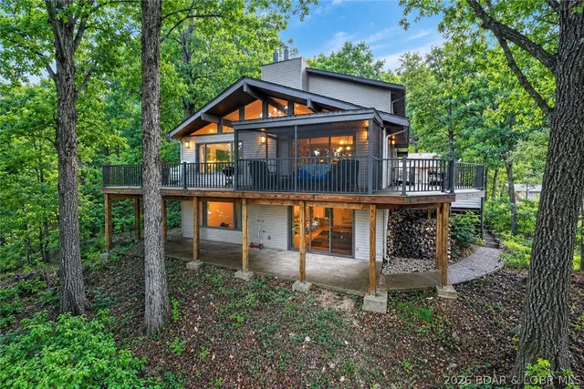 Front exterior — 1054 Linn Creek Road Lake Ozark Missouri real estate