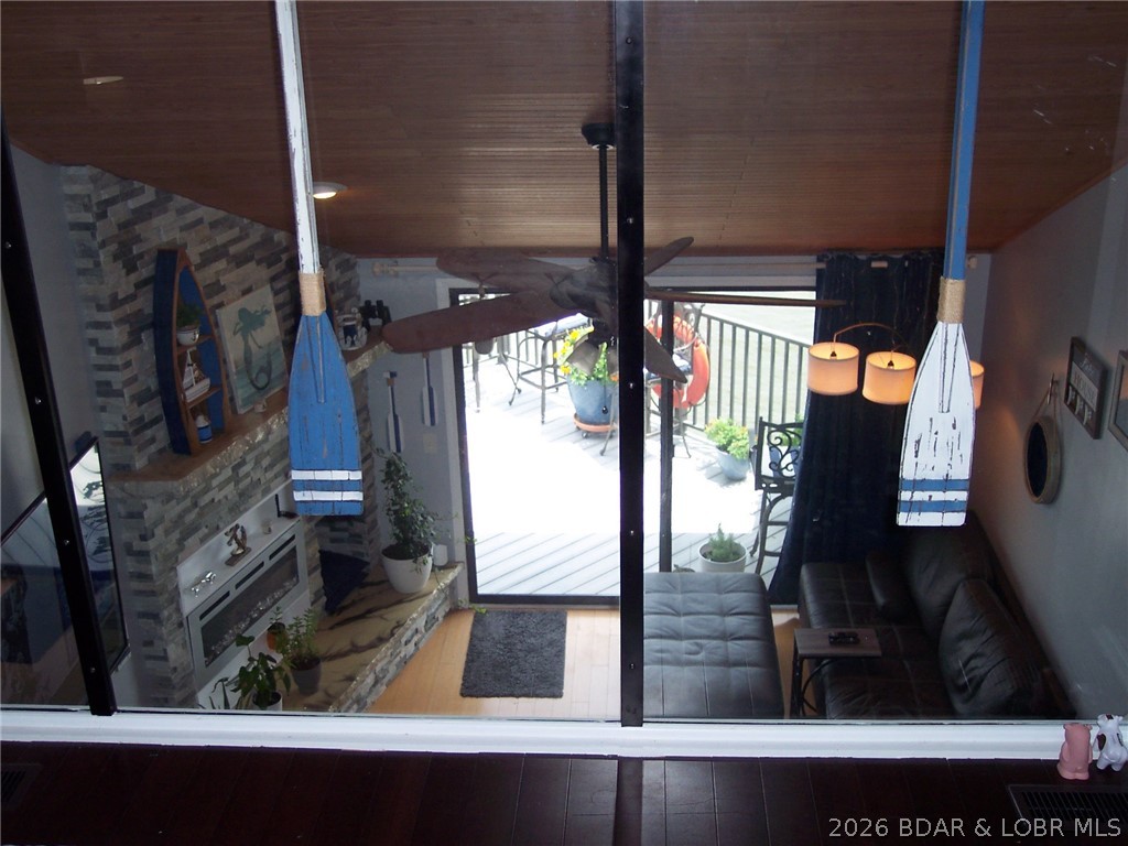 Photo 20