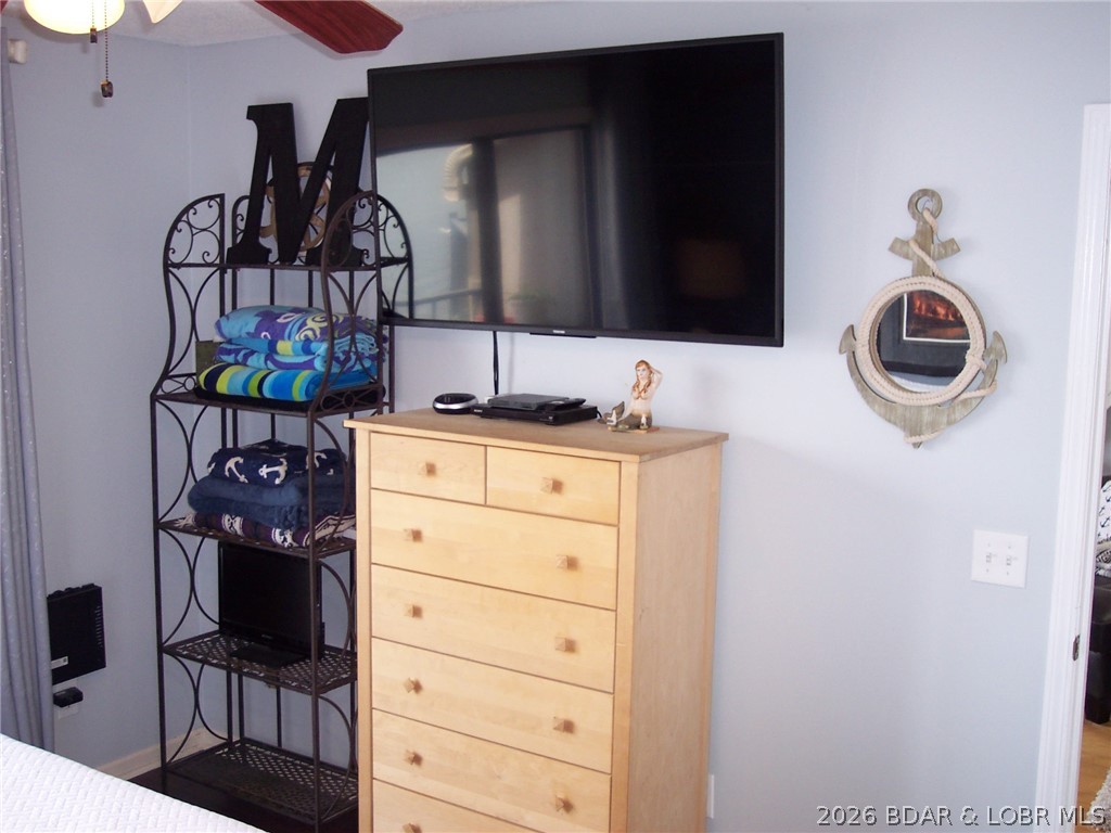 Photo 32
