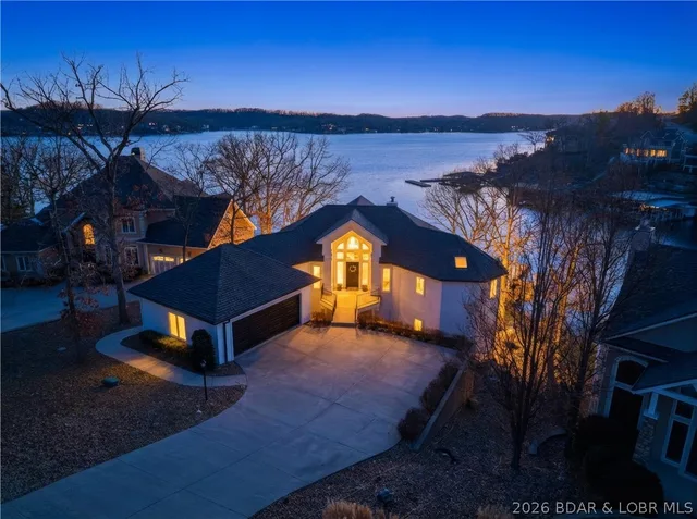 1330 Palisades Drive, Four Seasons MO