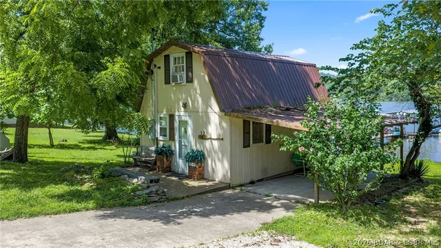 Front exterior — 1142 Cedar Ridge Circle Roach Missouri real estate