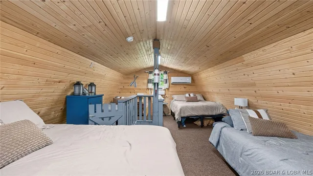 Primary bedroom — 1142 Cedar Ridge Circle Roach Missouri real estate