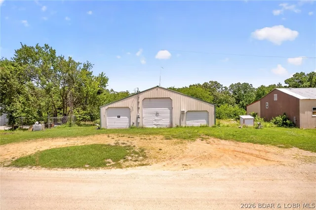 Kitchen — 702 Bear Creek Road Brumley Missouri real estate