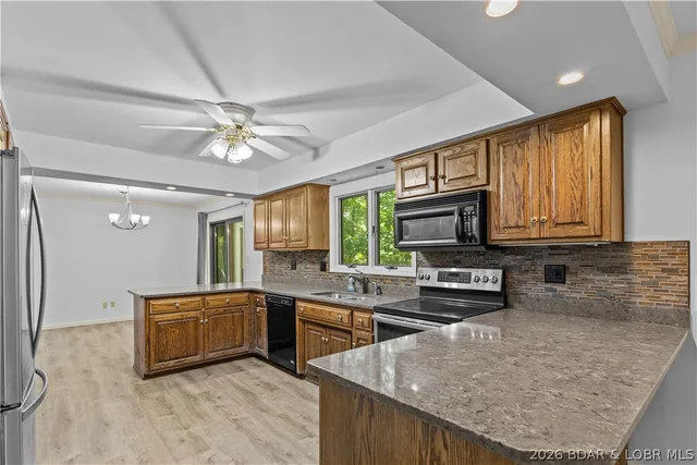 Kitchen — 26 Walkers Cay Drive Osage Beach Missouri real estate