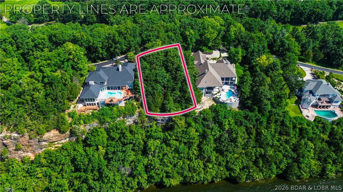 Lot 112 Cedar Crest Drive Lake Ozark Missouri home for sale listed at $450,000