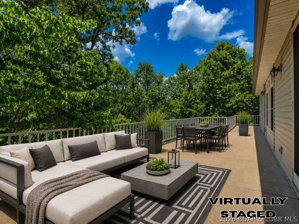 46 Black Road Kaiser Missouri 4 bedroom 4 bathroom home for sale listed at $850,000