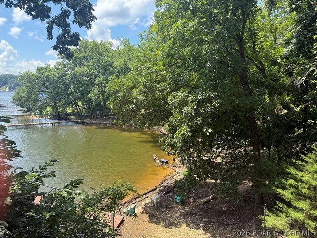 Primary bedroom — 72 Starboard View Dr Sunrise Beach Missouri real estate