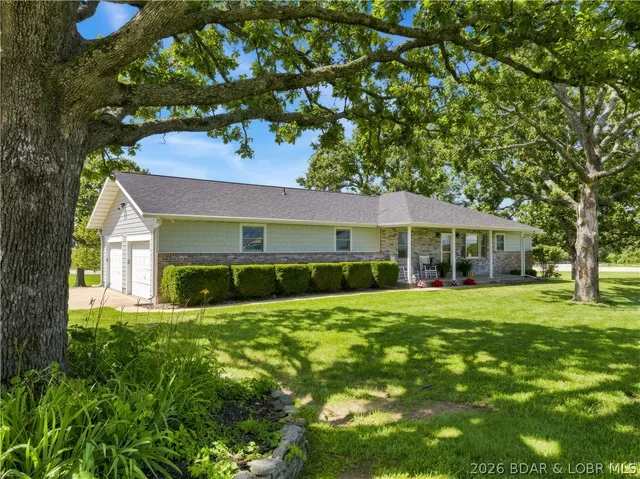 1338 Elliott Drive, Macks Creek MO