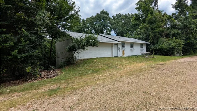 Kitchen — 223 Fork Heights Drive Camdenton Missouri real estate