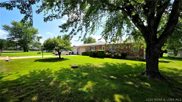 Front exterior — 103 Williams Dr Versailles Missouri real estate