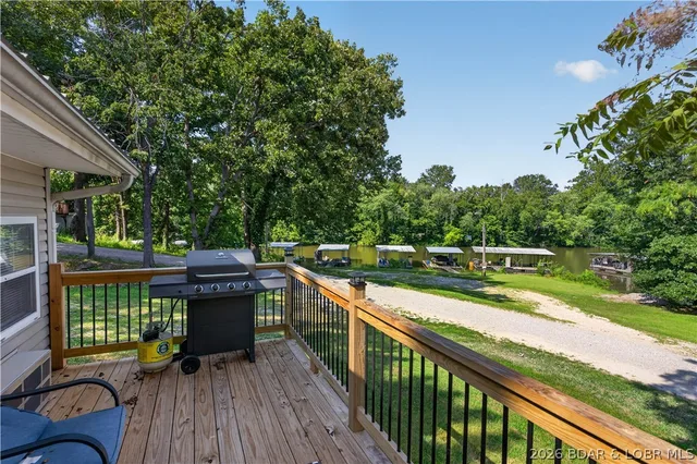 Front exterior — 17521 Snowcap Loop Warsaw Missouri real estate