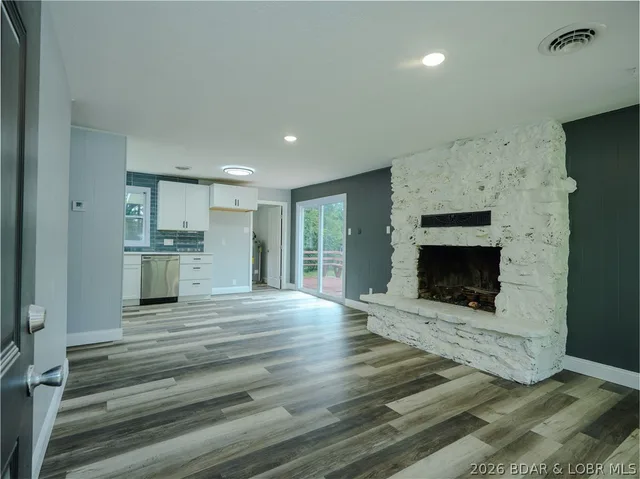 Living room — 2189 Dodds Camp Road Climax Springs Missouri real estate