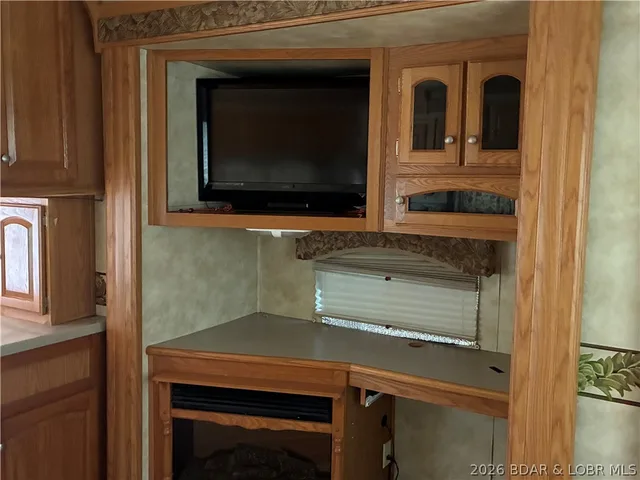 Primary bedroom — 29441 Ivy Bend Road Stover Missouri real estate