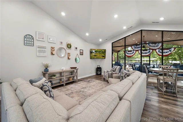 Kitchen — 299 Sparkling Water Circle Sunrise Beach Missouri real estate