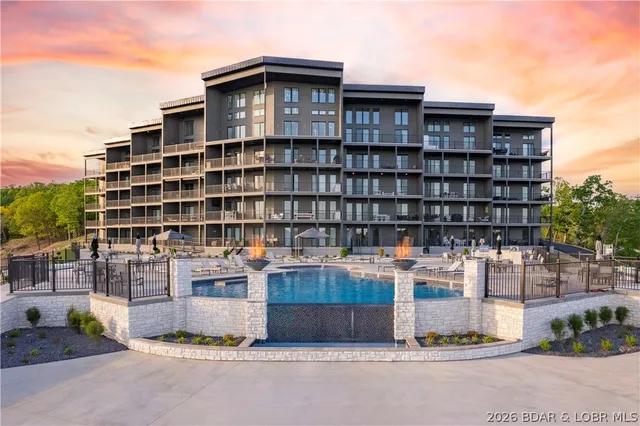 Front exterior — 182 Havens Place Drive Lake Ozark Missouri real estate