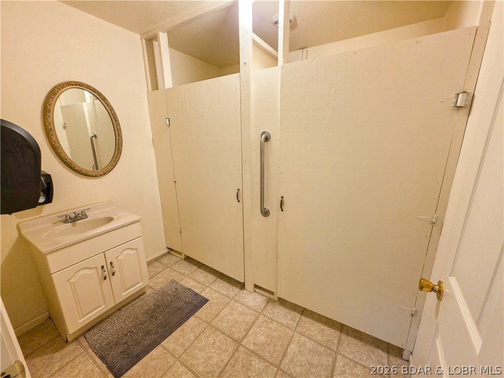 Photo 47