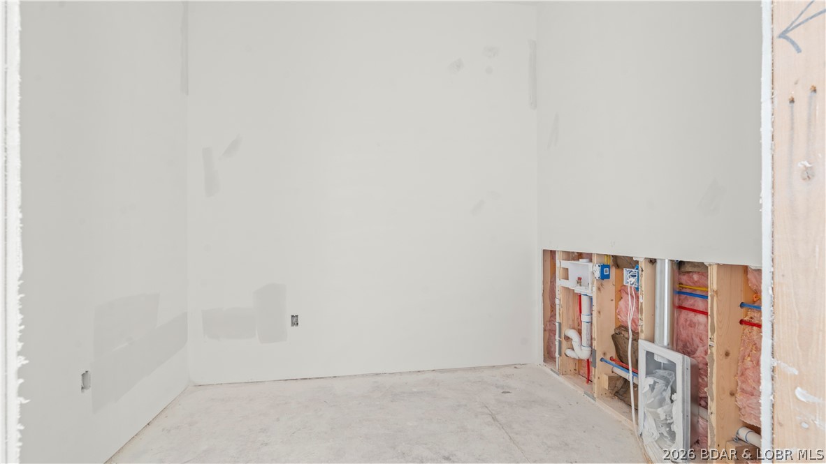 Photo 32