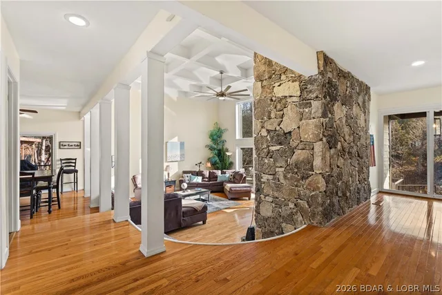 Living room — 16 Shelter Cove Osage Beach Missouri real estate