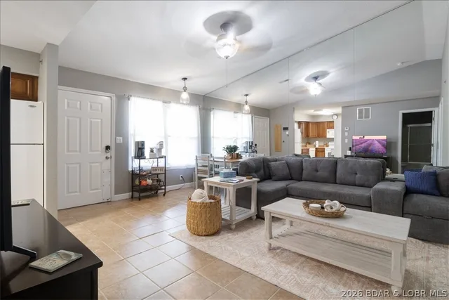 Living room — 40 Lighthouse Road Lake Ozark Missouri real estate