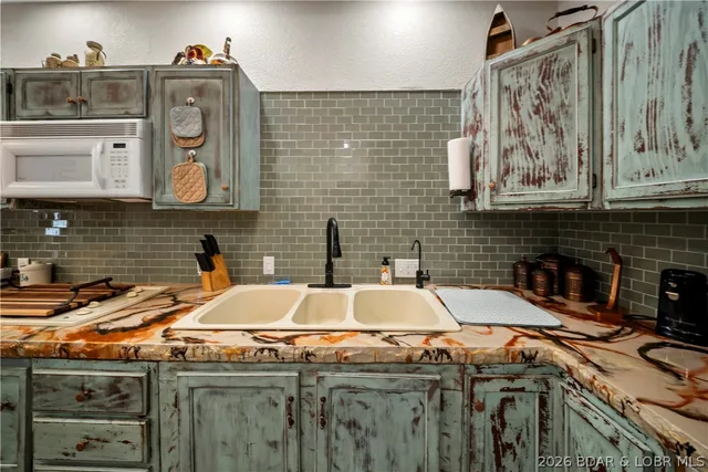 Kitchen — 960 Spring Cove Road Sunrise Beach Missouri real estate