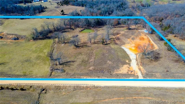 Primary bedroom — State Hwy 5 Dry Hollow Road Camdenton Missouri real estate