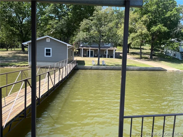 930 Cedar Ridge Circle, Roach MO