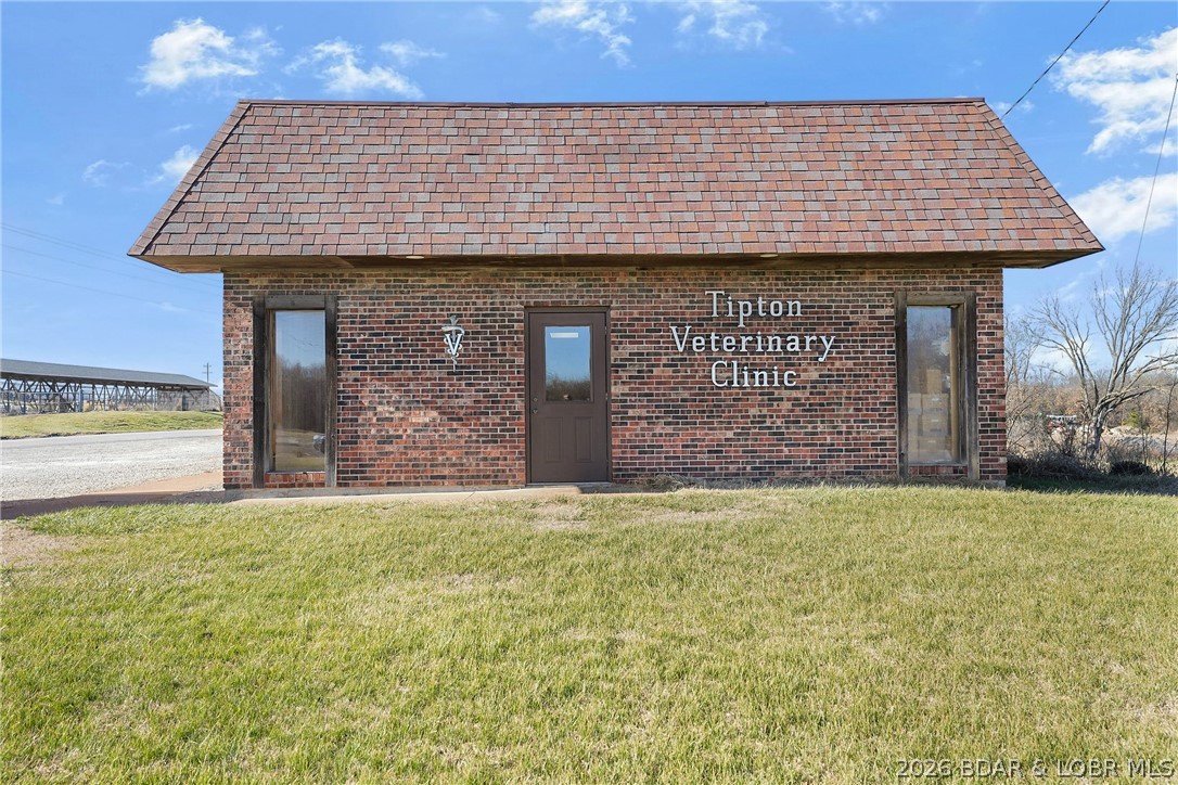 907 5 Highway, Tipton MO