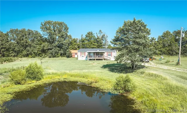 Living room — 58 Go Ye Ranch Brumley Missouri real estate