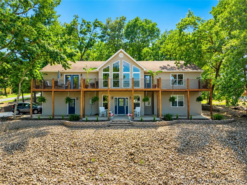 962 Grand View Drive Sunrise Beach Missouri 4 bedroom 4 bathroom home for sale listed at $649,900