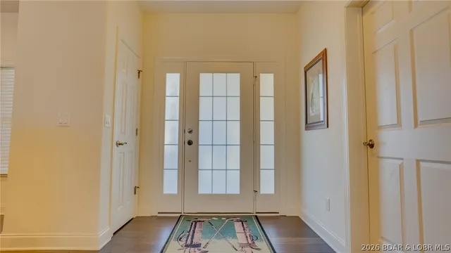 Living room — Bldg D-15 Via Pendio Drive Porto Cima Missouri real estate