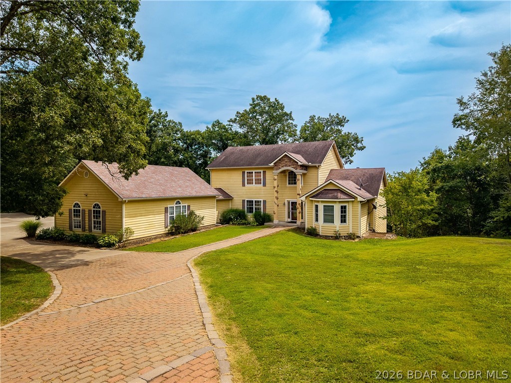 200 Keigan Drive Eldon Missouri 6 bedroom 6 bathroom home for sale listed at $689,000