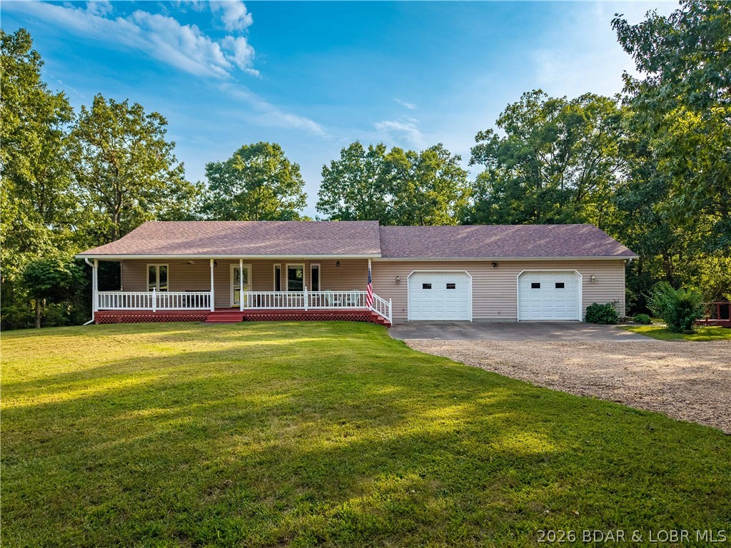 4864 Whispering Timbers Road, Stover MO