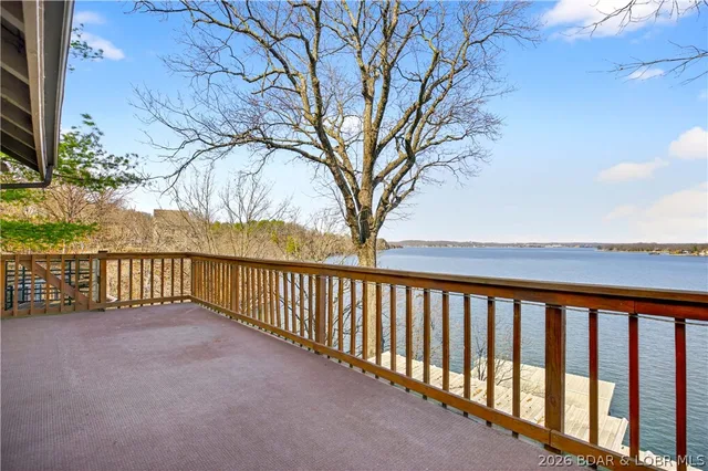 Primary bedroom — 176 Kansas City Way Sunrise Beach Missouri real estate