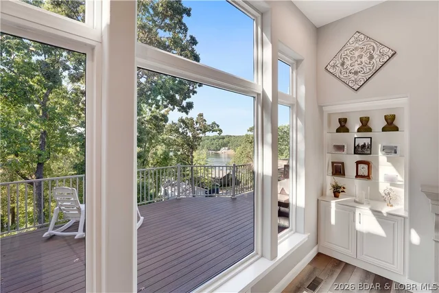 Primary bedroom — 22 Bella Terra Court Sunrise Beach Missouri real estate