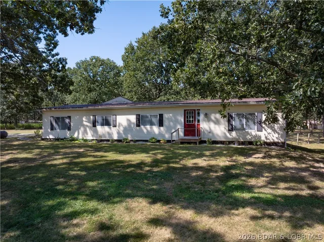 Primary bedroom — 45 Lowell Williams Road Linn Creek Missouri real estate