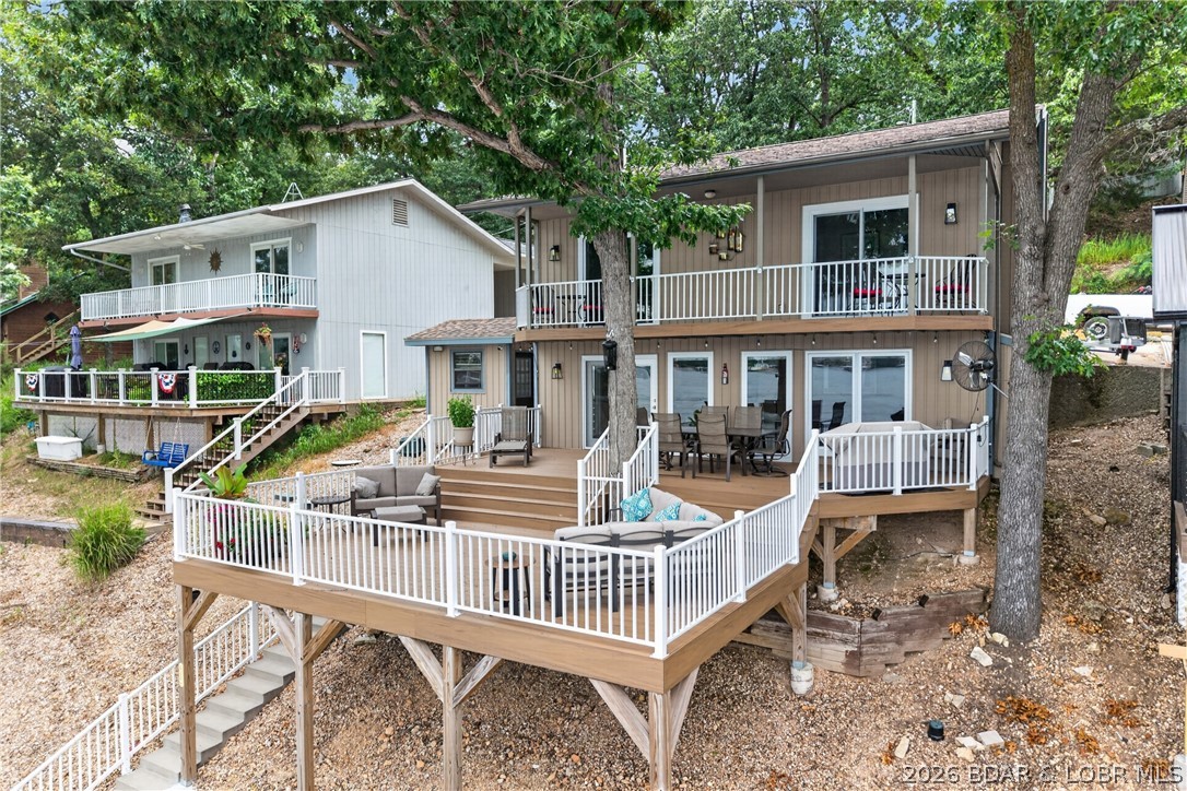 94 Point Supreme Loop Sunrise Beach Missouri 3 bedroom 2 bathroom home for sale listed at $624,900