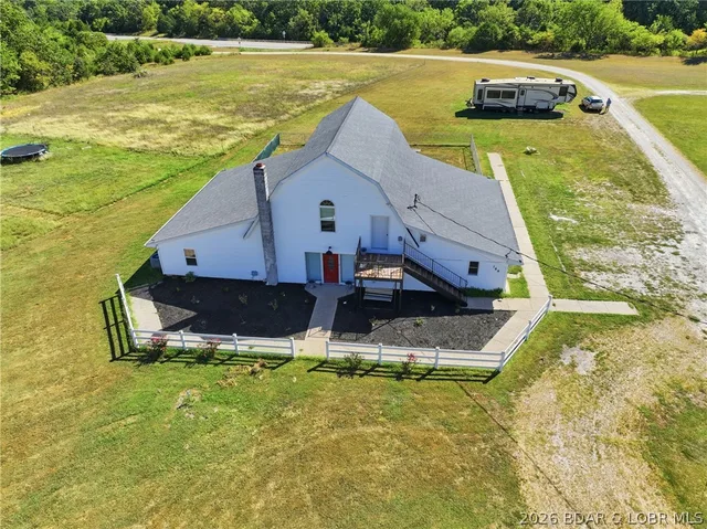 186 Carnahan Road, Macks Creek MO