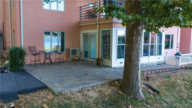 Front exterior — 212 Northport Drive Lake Ozark Missouri real estate