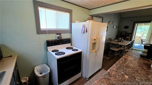Kitchen — 3386 Dogwood Dr Stover Missouri real estate