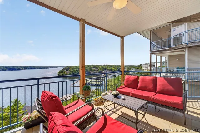 Front exterior — 77 Palisades Lakeview Drive Lake Ozark Missouri real estate