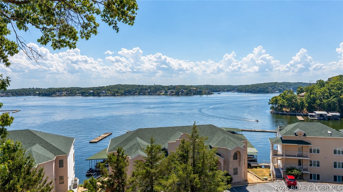 26 Emerald Bay Court Lake Ozark Missouri 2 bedroom 2 bathroom home for sale listed at $225,000