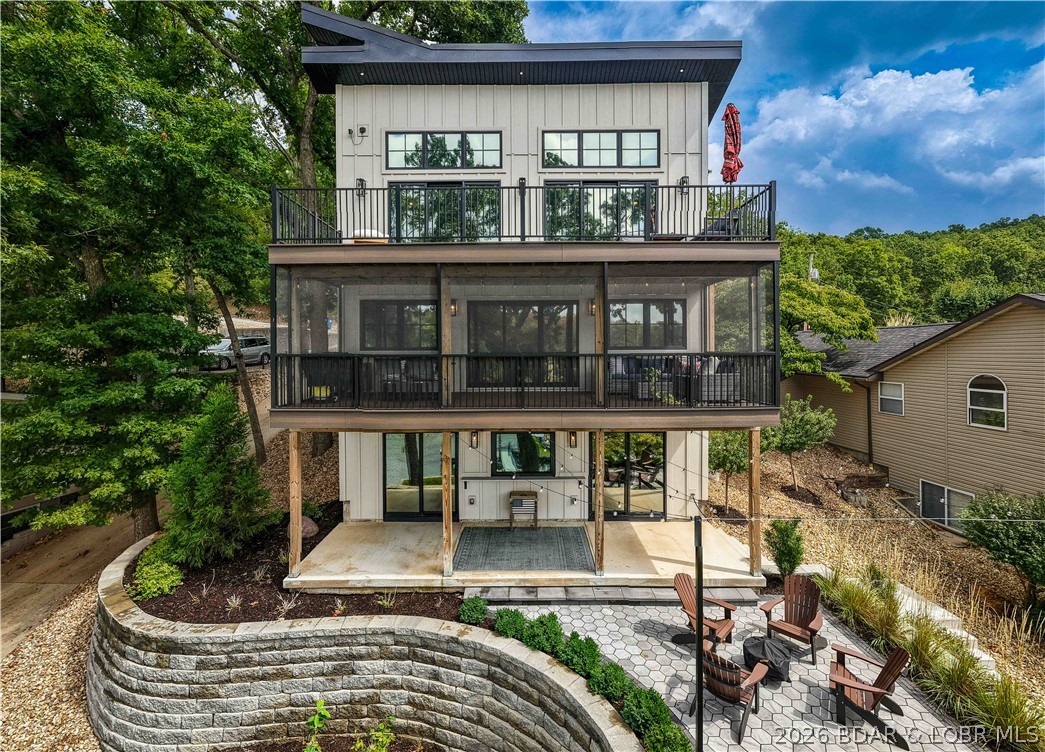 379 Comanche Road, Lake Ozark MO