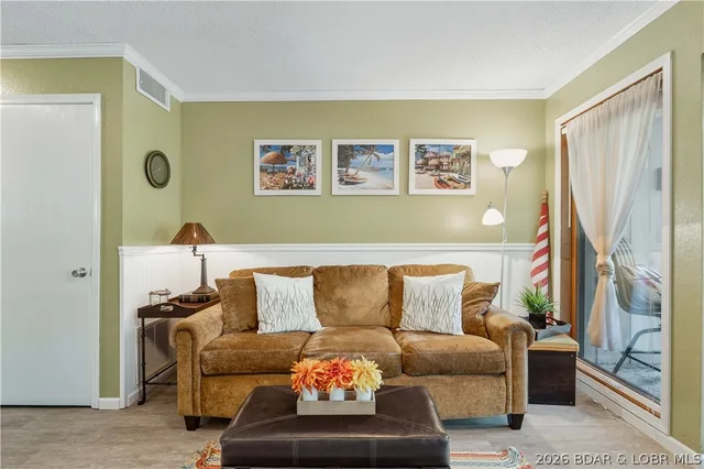 Primary bedroom — 1442 Nichols Road Osage Beach Missouri real estate