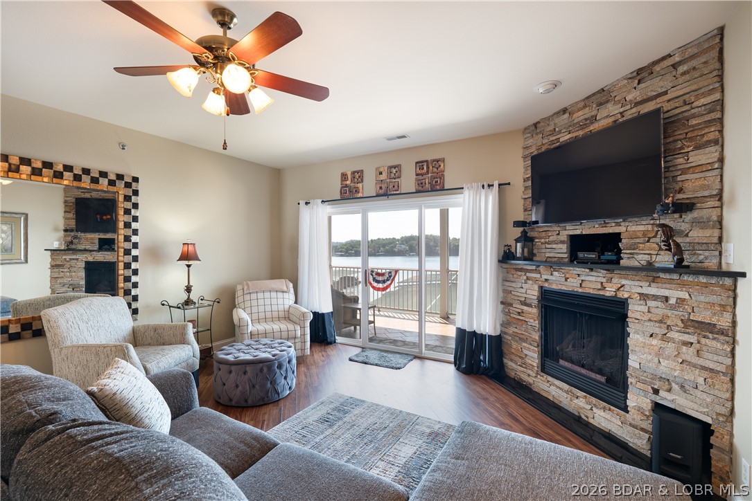 164 Windgate Drive Sunrise Beach Missouri 3 bedroom 2 bathroom home for sale listed at $537,000