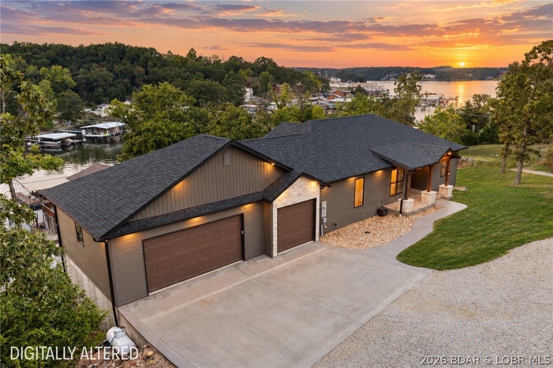 1605 Mockingbird Lane Osage Beach Missouri 6 bedroom 3 bathroom home for sale listed at $675,000