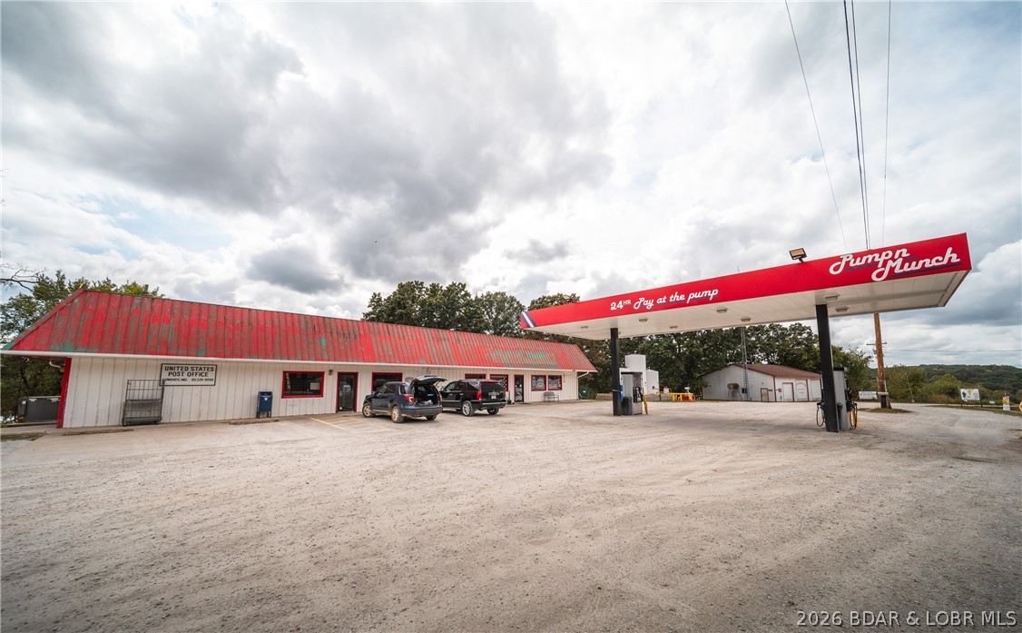 29176 SW State Rte 7, Edwards MO