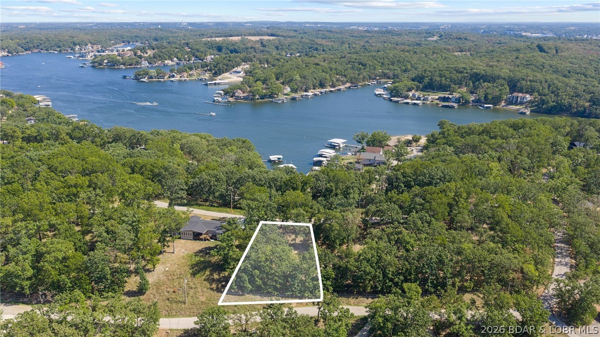 Lot 4 Chimney Point Sunrise Beach Missouri home for sale listed at $30,000